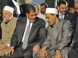 Советники президента Египта Мухаммеда Мурси один за другим подают в отставку в знак протеста против объявленной им Конституционной декларации, которая значительно повышает его полномочия