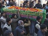 В результате взрыва бомбы в городе Дера Исмаил Хан на северо-востоке Пакистана сегодня погибли семь человек