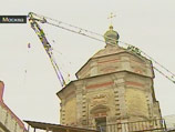 В воскресенье по адресу Петровка 28, по предварительной информации, при демонтаже башенного крана его стрела повредила купол церкви Сергия Радонежского