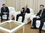 Опасаясь протестов, Кремль усилил наблюдение за регионами и нашел новые способы нейтрализации оппонентов Опасаясь протестов, Кремль усилил наблюдение за регионами и нашел новые способы нейтрализации оппонентов