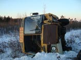 Автобус перевозил школьников из села Игнатьево на занятия в среднюю школу поселка Чигири. В автобусе находилось 22 ребенка. По предварительной информации, в результате ДТП травмированы 10 детей в возрасте от 10 до 16 лет Автобус перевозил школьников из села Игнатьево на занятия в среднюю школу поселка Чигири. В автобусе находилось 22 ребенка. По предварительной информации, в результате ДТП травмированы 10 детей в возрасте от 10 до 16 лет
