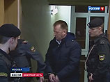 Гендиректора фирмы Александра Елькина обвиняют в присвоении 53 миллионов рублей, и, несмотря на множество доводов адвокатов, судья не стал снимать с подследственного арест Гендиректора фирмы Александра Елькина обвиняют в присвоении 53 миллионов рублей, и, несмотря на множество доводов адвокатов, судья не стал снимать с подследственного арест