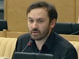 "Яблоко" устраивает поминки в честь годовщины парламентских выборов. Оппозиционеры подводят итоги "протестного" года "Яблоко" устраивает поминки в честь годовщины парламентских выборов. Оппозиционеры подводят итоги "протестного" года