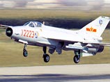 В КНР разбился военный истребитель "Цзянь-7", фактически являющийся китайским "клоном" советского самолета МиГ-21