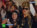 Lady Gaga прибыла в Петербург и поблагодарила Медведева Lady Gaga прибыла в Петербург и поблагодарила Медведева