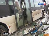 Рейсовый автобус Зеленоград - микрорайон "Тушино" совершил наезд на пешеходов в районе дома N39 по Пятницкому шоссе