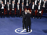 Король Швеции вручил в зале Стокгольмской филармонии Нобелевские премии