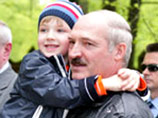 Лукашенко: слухи о его сыне-наследнике распустила оппозиция, а вообще, это "глупость полная"