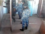 В Забайкалье замначальника управления ФСИН избил заключенного (ВИДЕО)