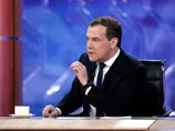 Медведев, придумавший полумиллионные штрафы, снова занялся автомобилистами