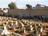 Ранее сообщалось о 10 жертвах. Все погибшие укрывались в мечети, в которую попал снаряд, выпущенный с одного из истребителей сирийской армии, сообщили журналистам активисты сирийской оппозиции