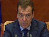 Постановление, подписанное премьером Дмитрием Медведевым, вступит в силу с 31 марта. Согласно документу, госслужащие могут быть уволены также за некомфортность помещения, где они принимают граждан, и длинные очереди