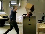 Самый пугливый человек Норвегии стал национальной звездой после серии розыгрышей (ВИДЕО) Самый пугливый человек Норвегии стал национальной звездой после серии розыгрышей (ВИДЕО)