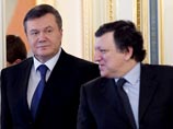 На отмену визита президента Украины Виктора Януковича в Россию мог повлиять его разговор с президентом Европейской комиссии Жозе Мануэлем Баррозу