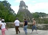 От туристов здесь также нет отбоя и из-за того, что город считается центром культуры майя
