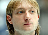 Плющенко лидирует после короткой программы на чемпионате России Плющенко лидирует после короткой программы на чемпионате России