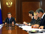 Премьер-министр Дмитрий Медведев обратился к президенту Владимиру Путину с предложением о создании в стране финансового мегарегулятора