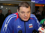 Тренер российской волейбольной сборной ушел с поста из-за проблем с сердцем 