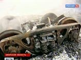 Локомотив и два вагона грузового поезда опрокинулись в понедельник на железной дороге в Зейском районе Амурской области, один человек погиб, двое пострадали