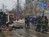 На северо-западе Москвы джип Mercedes на полной скорости врезался в скорую, ее водитель погиб