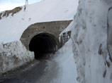 Транскам закрыт из-за снегопада и опасности лавин 