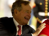 Состояние Джорджа Буша-старшего в больнице улучшается