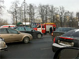 Bentley парализовал движение на Кутузовском, попав в аварию сразу с пятью машинами
