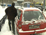 Под влиянием атмосферных фронтов циклона, который будет перемещаться с юга Европы на юг Центрального федерального округа России, пройдет снег, местами сильный