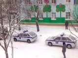 В городе Салават республики Башкирия полиция провела спецоперацию, обезвредив преступника с ружьем, который обстреливал детсад В городе Салават республики Башкирия полиция провела спецоперацию, обезвредив преступника с ружьем, который обстреливал детсад