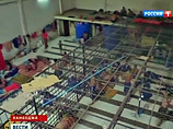 Судя по всему, адвокат достиг договоренности, что члены судна примут извинения Полонского, а также о том, что им будет выплачена компенсация Судя по всему, адвокат достиг договоренности, что члены судна примут извинения Полонского, а также о том, что им будет выплачена компенсация