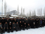 На юге Киргизии введен режим ЧС после столкновения с узбеками. Строится объездная дорога