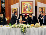 "Я уверен, что патриарх даст достойный ответ и воспрепятствует любой попытке возвращения Грузии на орбиту России", - сказал Саакашвили на торжественном обеде, который был устроен в честь юбилея Илии II