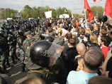 Напомним, перед отъездом за границу Долматов - ведущий конструктор на закрытом ракетном предприятии - признался в интервью, что покинул Россию, опасаясь, что так же, как и более десятка участников митинга, может стать фигурантом уголовного дела о "массовы Напомним, перед отъездом за границу Долматов - ведущий конструктор на закрытом ракетном предприятии - признался в интервью, что покинул Россию, опасаясь, что так же, как и более десятка участников митинга, может стать фигурантом уголовного дела о "массовы