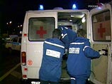  Двое неизвестных напали на гражданина Киргизии, личность которого уточняется, ударили его ножом в спину, после чего выстрелили из травматического пистолета в голову и скрылись. Мужчина находится в тяжелом состоянии, он госпитализирован