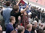 14 человек пострадали, 4 - госпитализированы в результате драки футбольных болельщиков 14 человек пострадали, 4 - госпитализированы в результате драки футбольных болельщиков