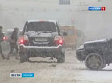 Снегопад в Москве продолжается, столица снова встала в многокилометровых пробках