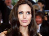 Ранее с просьбой разрешить довести до конца начатые процедуры усыновления к Путину обратилась голливудская актриса Анджелина Джоли, усыновившая нескольких сирот из разных стран