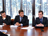 Медведев попросил депутатов проголосовать за новый закон о федеральной контрактной системе