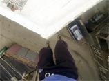 "Человек-паук существует": американец стал звездой YouTube, совершив прыжок между двумя домами без страховки "Человек-паук существует": американец стал звездой YouTube, совершив прыжок между двумя домами без страховки