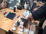Экс-зампрефекта ЮАО Москвы и его безработный сын, бившийся с оружием за взятку, арестованы Экс-зампрефекта ЮАО Москвы и его безработный сын, бившийся с оружием за взятку, арестованы