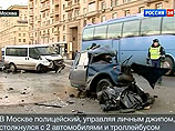 Погиб водитель пикапа, еще несколько человек получили незначительные травмы Погиб водитель пикапа, еще несколько человек получили незначительные травмы