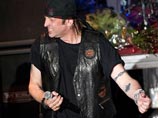 Музыканты "Арии" подали в суд на своего экс-вокалиста Музыканты "Арии" подали в суд на своего экс-вокалиста