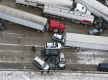 Из-за снегопада в штате Мичиган столкнулись более 20 автомобилей, в Индиане - порядка 50
