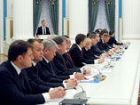 Расширенное заседание правительства в Кремле с участием Владимира Путина показало, что кабинет Дмитрия Медведева продержится как минимум до осени