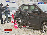 Два ДТП в Москве: женщины на иномарках сбили маму с детьми на тротуаре и девушек на "зебре"