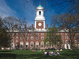 Десятки студентов Гарварда отстранены от занятий за списывание