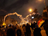 На следующий день после трансляции скандального ролика сотни демонстрантов вышли в центр Каира, протестуя против насилия со стороны полиции
