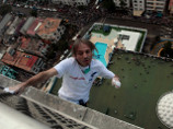 Французский покоритель небоскребов взобрался на здание в Гаване