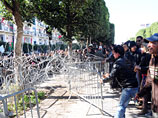 В столице Туниса с одноименным названием продолжаются беспорядки, спровоцированные убийством лидера лево-демократического "Народного фронта Туниса" Шокри Белаида, считавшегося одним из лидеров оппозиции
