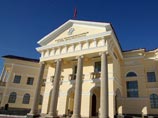 В Киргизии судят участкового милиционера и нотариуса, отобравших дом у ветерана ВОВ В Киргизии судят участкового милиционера и нотариуса, отобравших дом у ветерана ВОВ